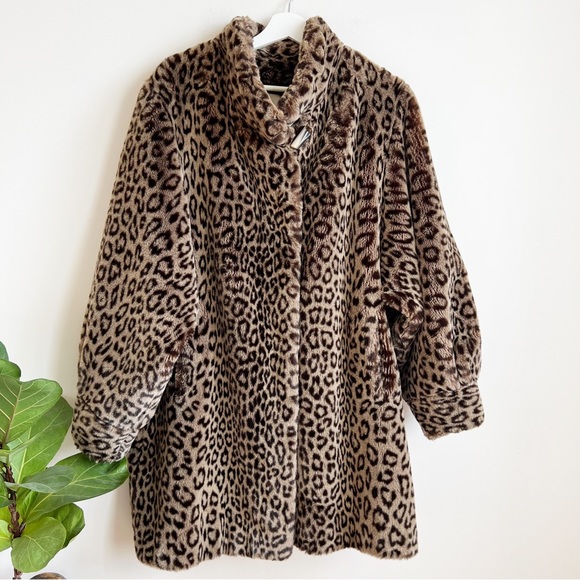 Vintage Jackets & Blazers - Vintage Daville Paris 1980s Brown Leopard Print Faux Fur Coat Teddy Jacket